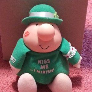 Vintage 1988 ZIGGY Kiss Me I'm Irish St. Patrick's Plush Doll-7 Inches